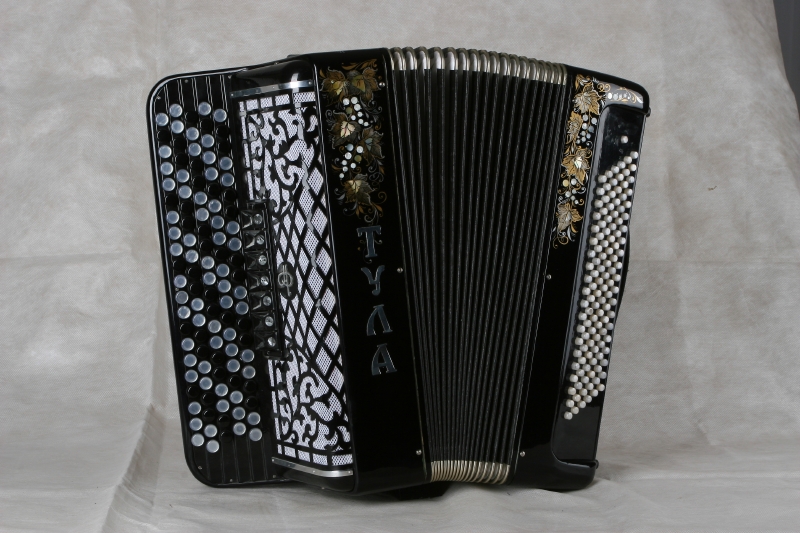 ТУЛА БН-11-1 Баян ученический многотембровый трехголосный "Тула" 107/64х120/55-III-7